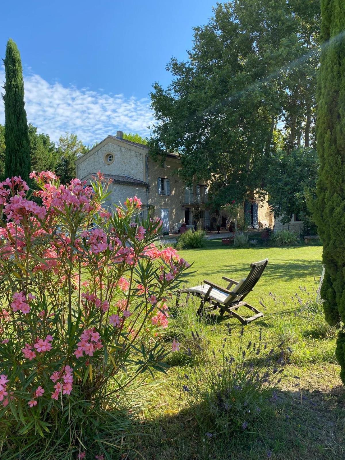 Maison D'Hotes, Superbe Et Spacieuse ,Dans Un Cadre Charmant Calme Et Verdoyant Pernes-les-Fontaines Bagian luar foto